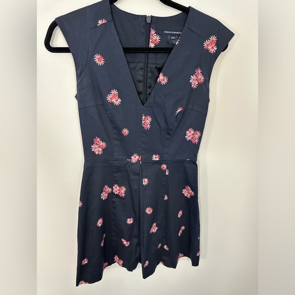 French connection Aline mini dress with delicate floral print size 4 - Picture 9 of 16